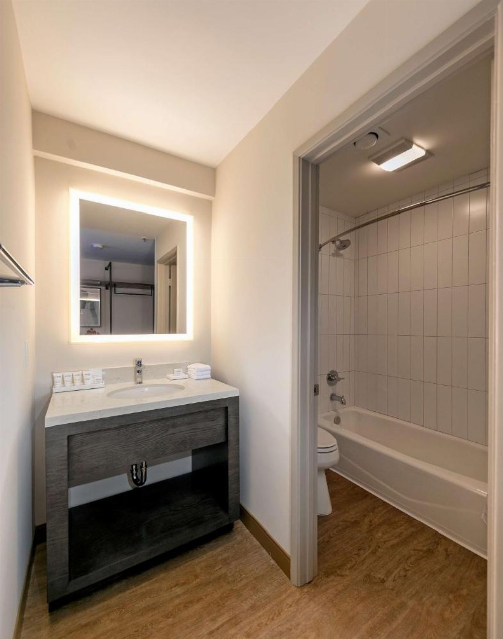 Seacliff Inn Aptos, Tapestry Collection by Hilton